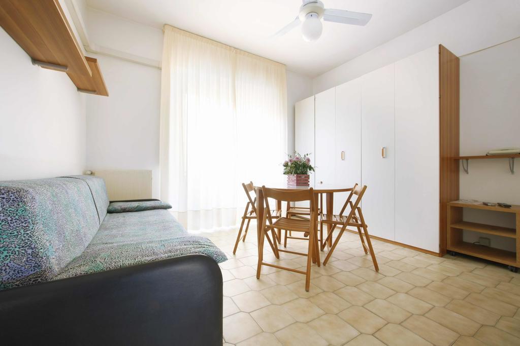 Residence Barusso Alassio Habitación foto